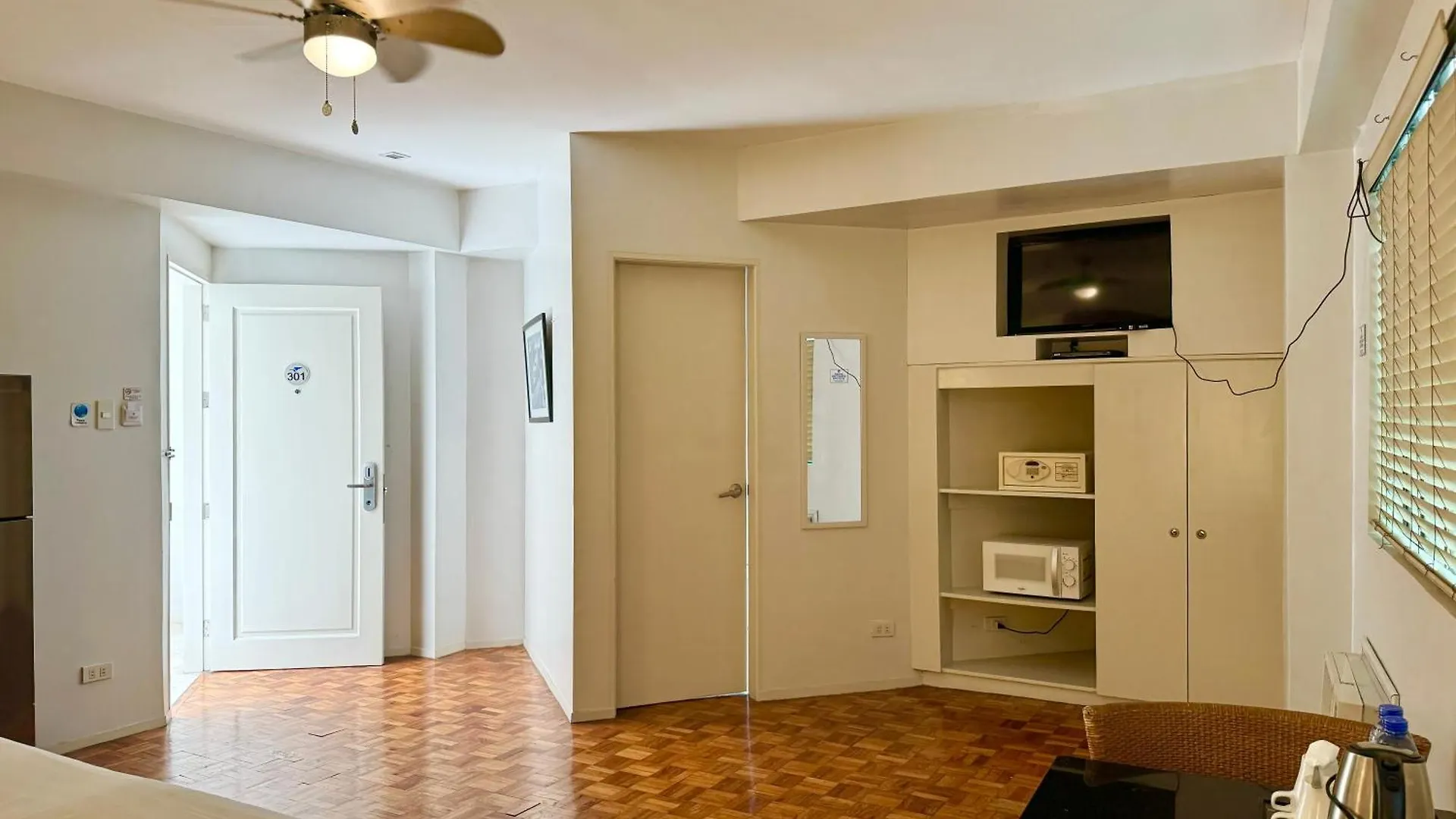 The Clipper House, Poblacion Makati Манила Филиппины