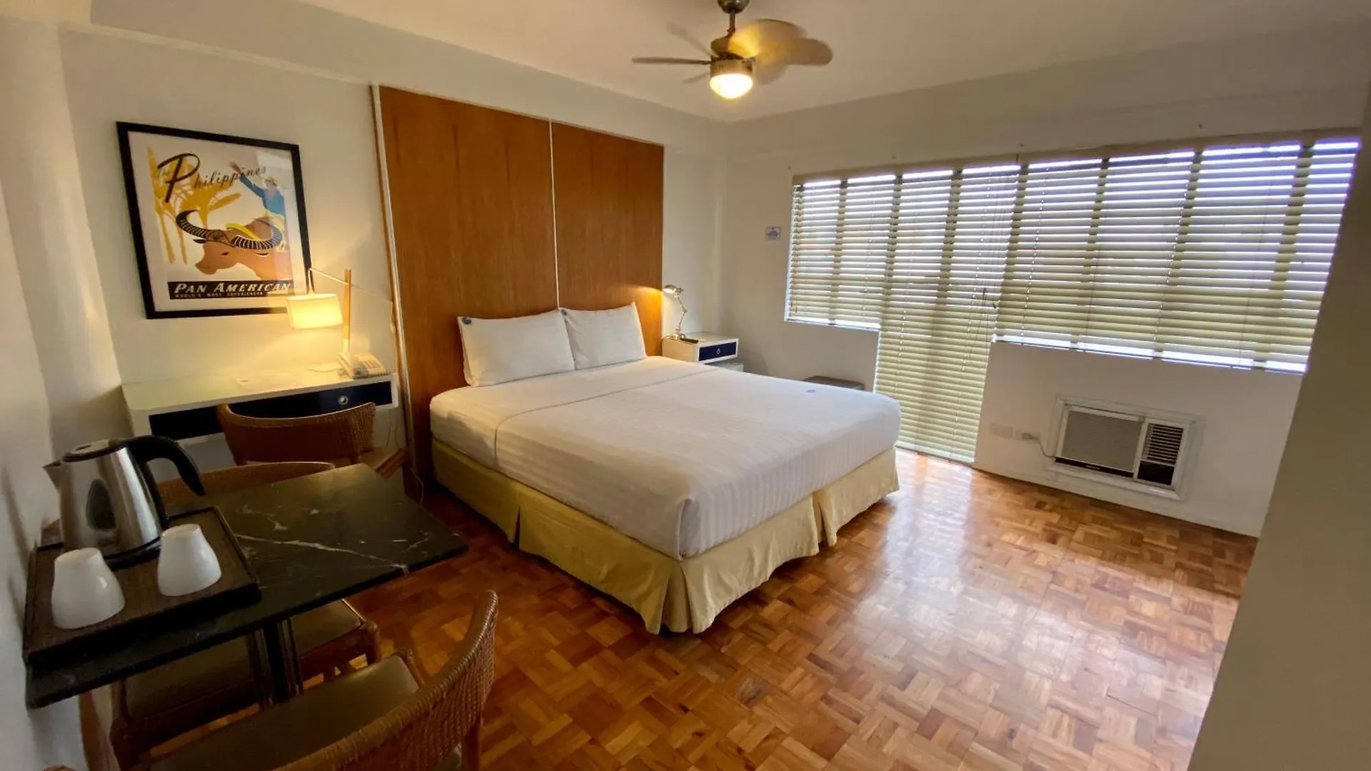 The Clipper House, Poblacion Makati Manila 0*,